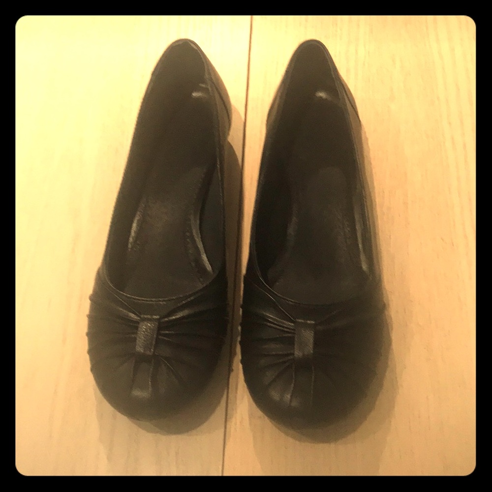 Clark’s (Artisan Collection) Black Flats
